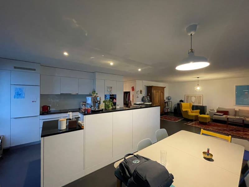 Moderne 4.5-Zimmerwohnung mit grosszügigem Grundriss (2)