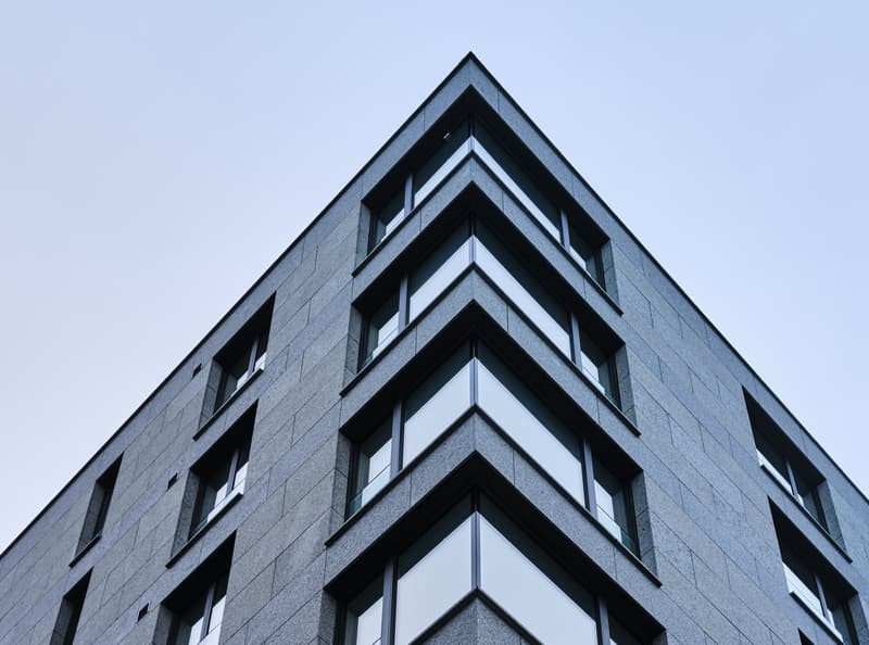 Moderne 2.5-Zimmer-Wohnung mit Balkon und Stadtblick in St. Gallen (1)