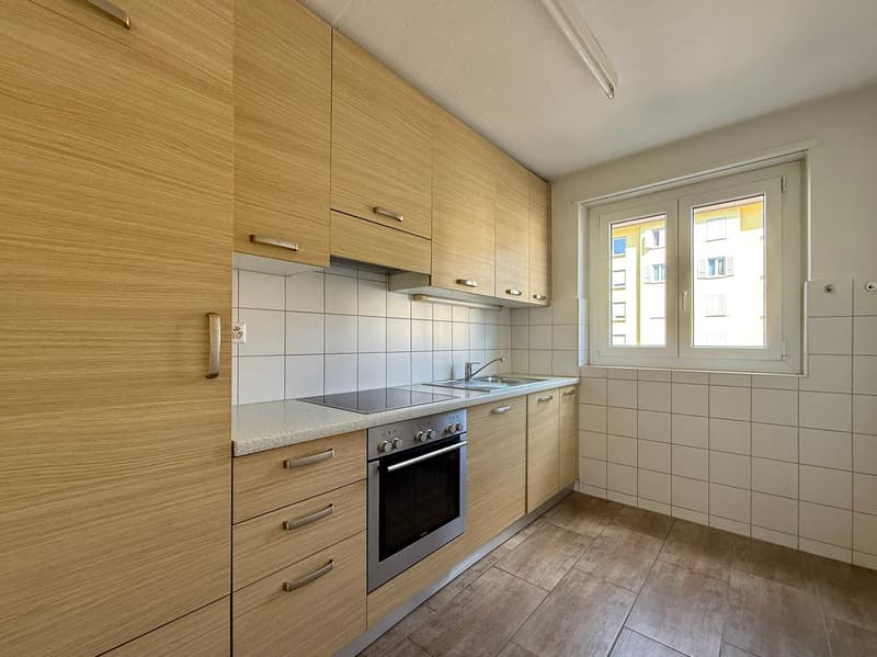 Preisgünstig & grosszügig - 2 Zwg mit Balkon (3)