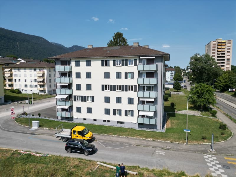 Preisgünstig & grosszügig - 2 Zwg mit Balkon (1)