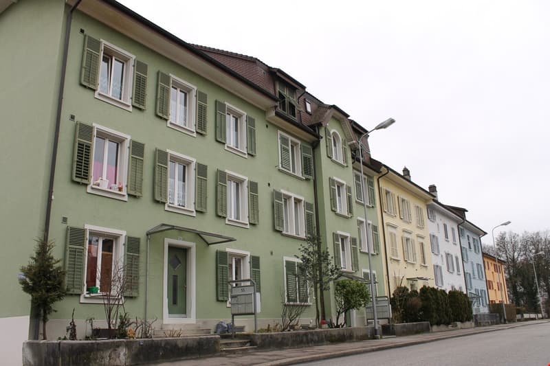 Grosszügige 2.5-Zimmerwohnung Altbau, ca. 85m2 mit grossem Balkon (3)
