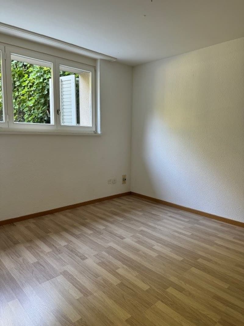 Vielseitiger 2-Zimmer-Hobbyraum mit Tageslicht im Herzen von Biel (3)
