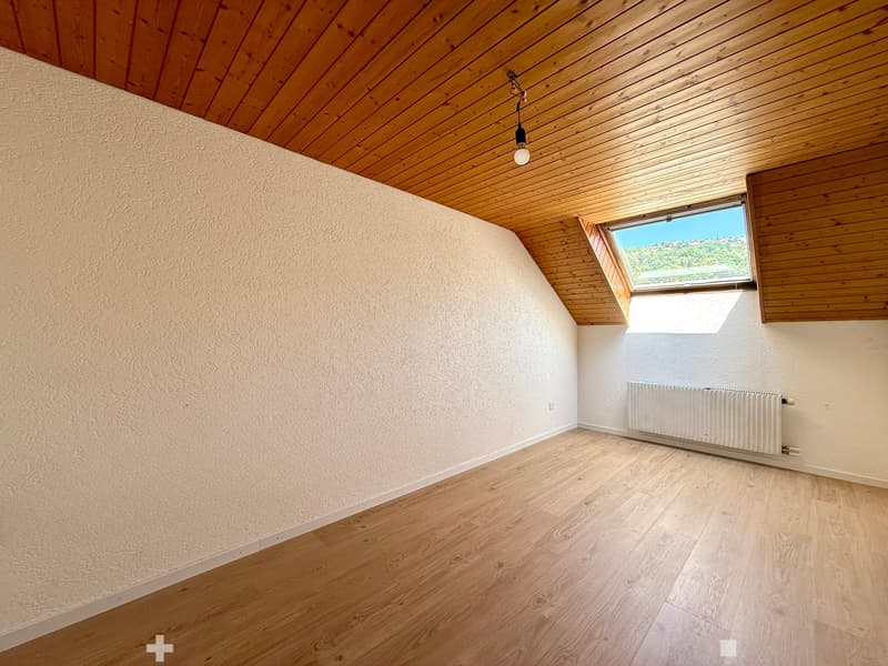 Charmante 3-Zimmer-Altbauwohnung mit Balkon in Biel – ab sofort verfügbar (5)
