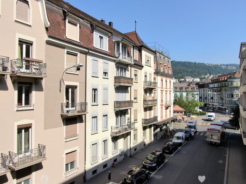 Renovierte und grosszügige Altbauwohnung (7)