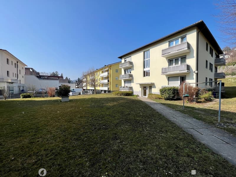Komplett sanierte 1 1/2-Zwg offene Küche und Balkon (6)