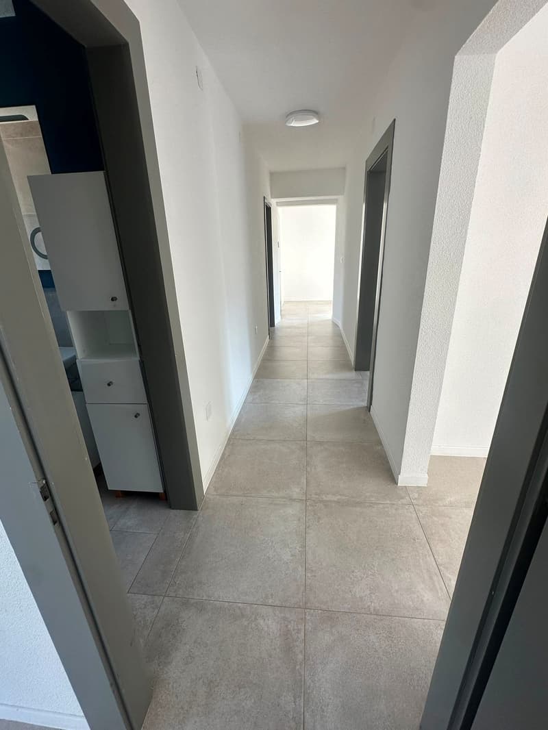 Appartement lumineux de 3.5 pièces avec grand balcon à Moutier (2)