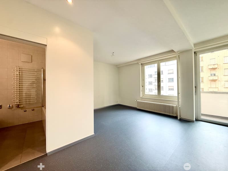 Grosse renovierte 2-Zwg im Zentrum an der Bahnhofstrasse in Biel (6)