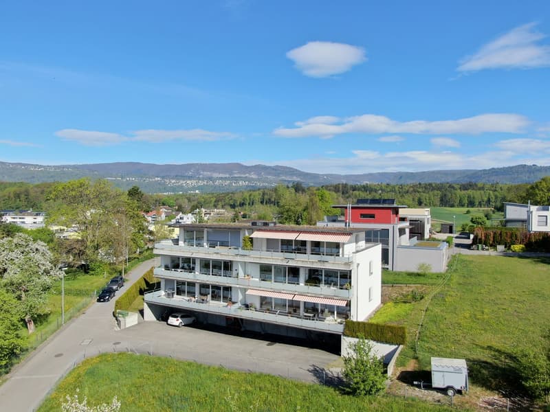 Unterstand- und Aussenparkplätze zu vermieten (1)