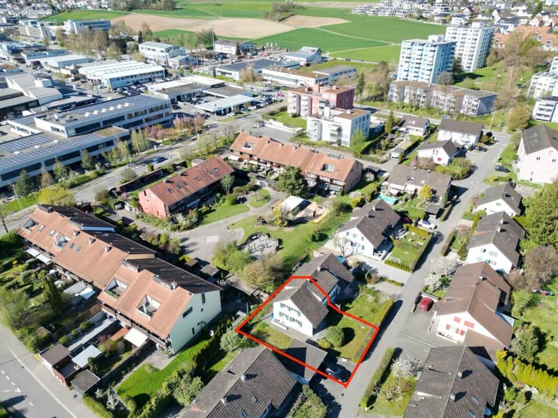 Charmante und gemütliche, einseitig angebaute Einfamilienhaus (25)