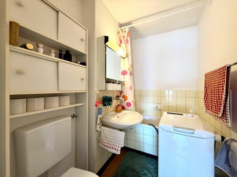 Schöne 3 Zimmer Wohnung im 2 OG (10)