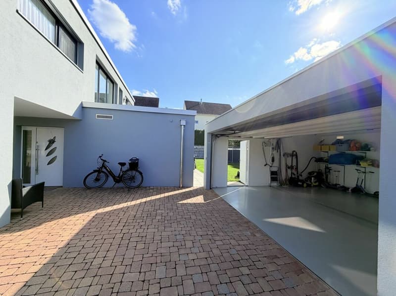 Vorplatz/ Garage