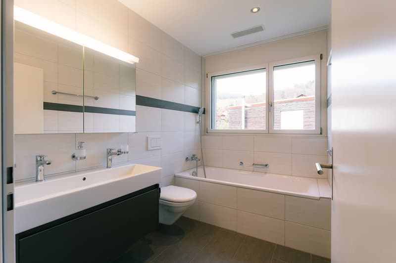 Moderne 4.5-Zimmer-Wohnung mit Minergie-Standard in Wattenwil (24)
