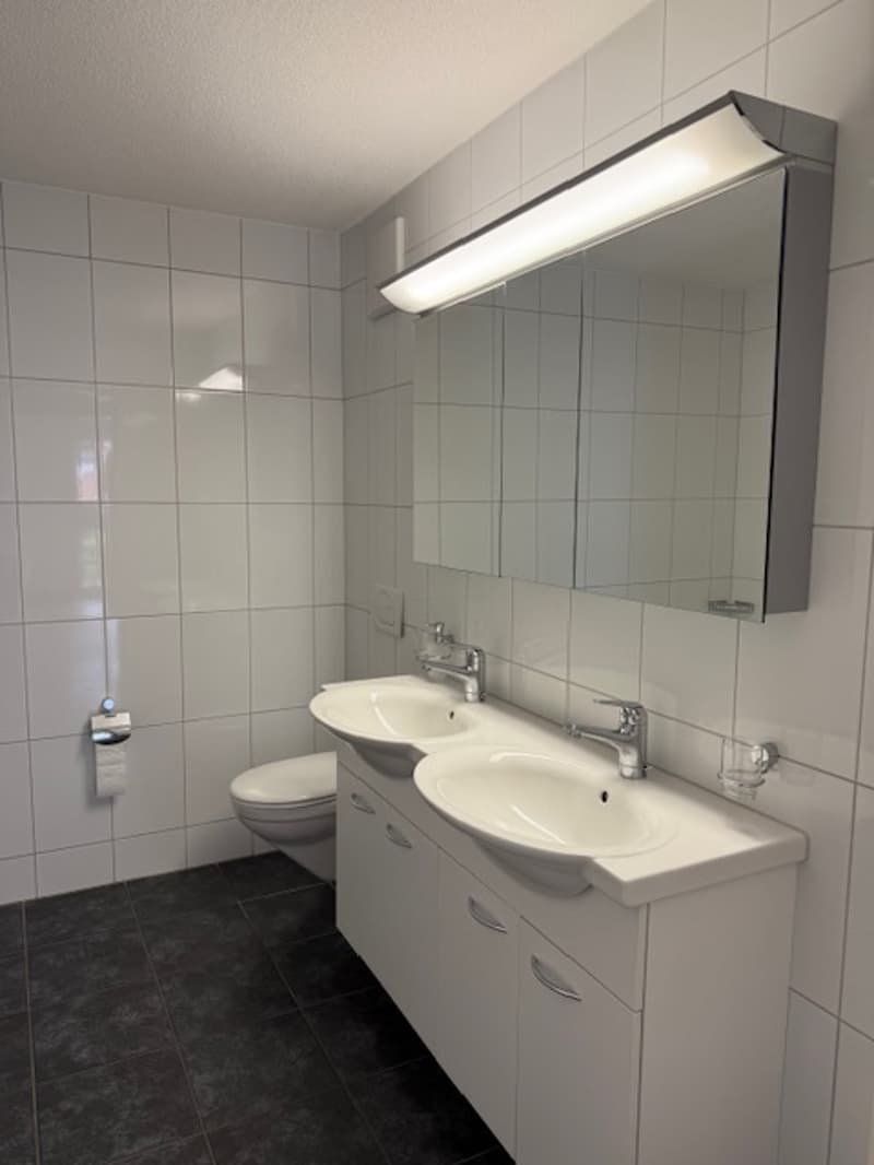 Helle 4.5-Zimmer-Wohnung mit Bergblick und Balkon in Toffen (6)