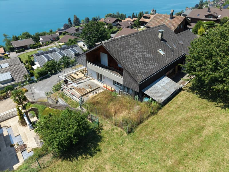 Traumaussicht auf den Thunersee: Grosszügige 2.5-Zimmer-Erdgeschosswohnung in Oberhofen (6)