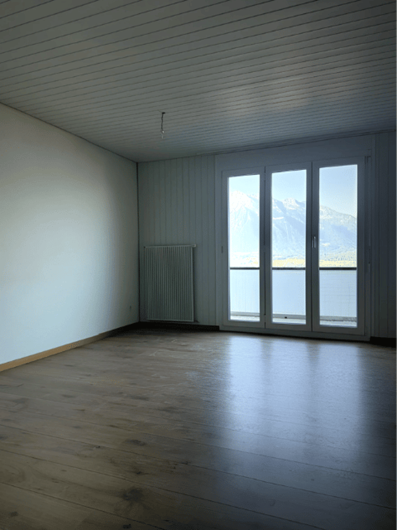 Charmante 4-Zimmer-Dachwohnung mit traumhaftem See- und Bergblick in Oberhofen am Thunersee (12)