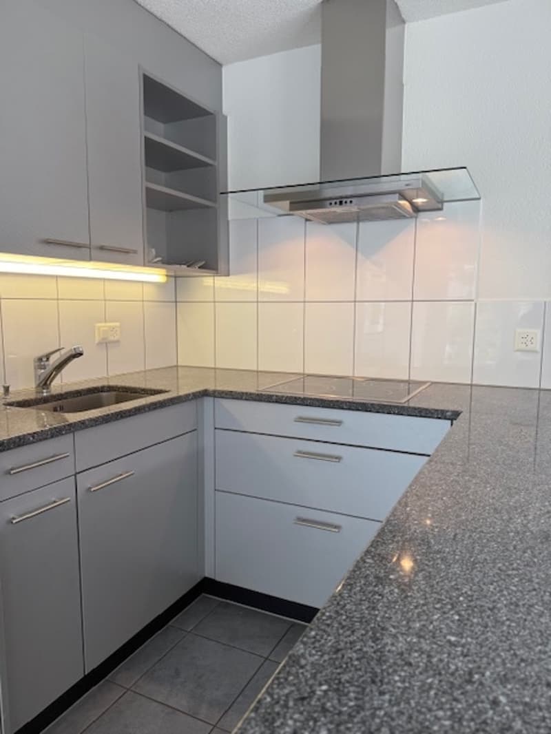 Helle 4.5-Zimmer-Wohnung mit Balkon und schöner Aussicht in Toffen (1)