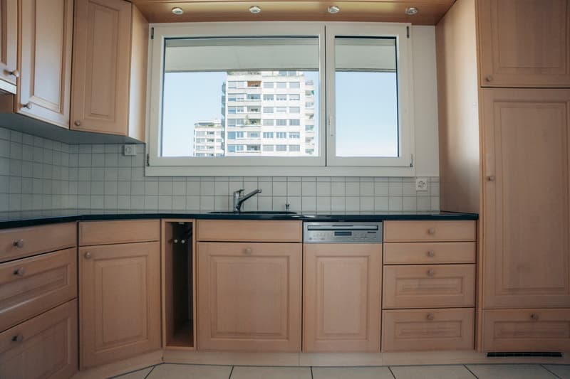 Moderne 4.5-Zimmer-Attikawohnung mit Cheminée in Thun (8)