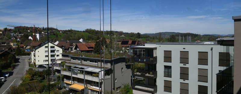 Moderne 4-Zimmer-Neubauwohnung mit Balkon und schöner Aussicht in Uetendorf (3)