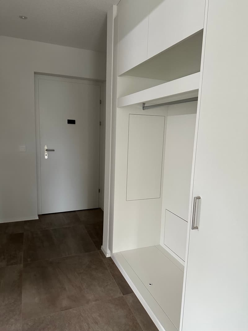 Moderne 4.5-Zimmer-Neubauwohnung mit Balkon und schöner Aussicht in Uetendorf (14)