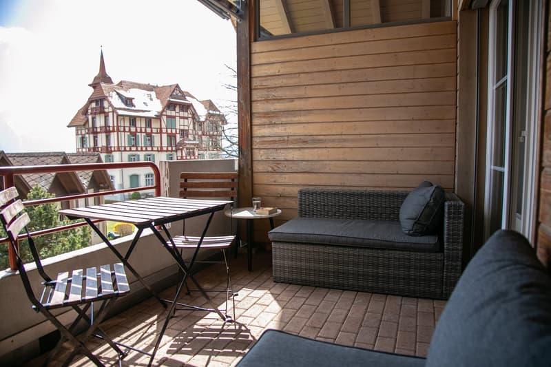 Gemütliche 3-Zimmer-Dachwohnung mit Balkon in Goldiwil b. Thun (2)
