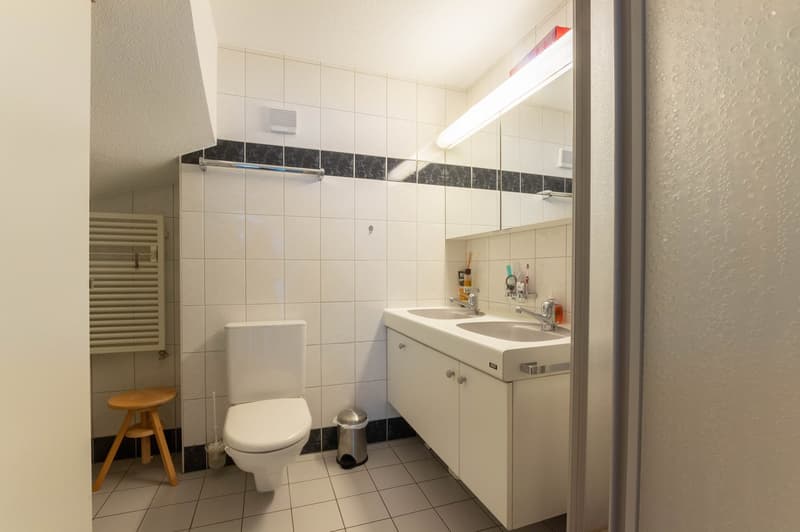Charmante 6.5-Zimmer-Maisonettewohnung in Thun-Goldiwil (15)