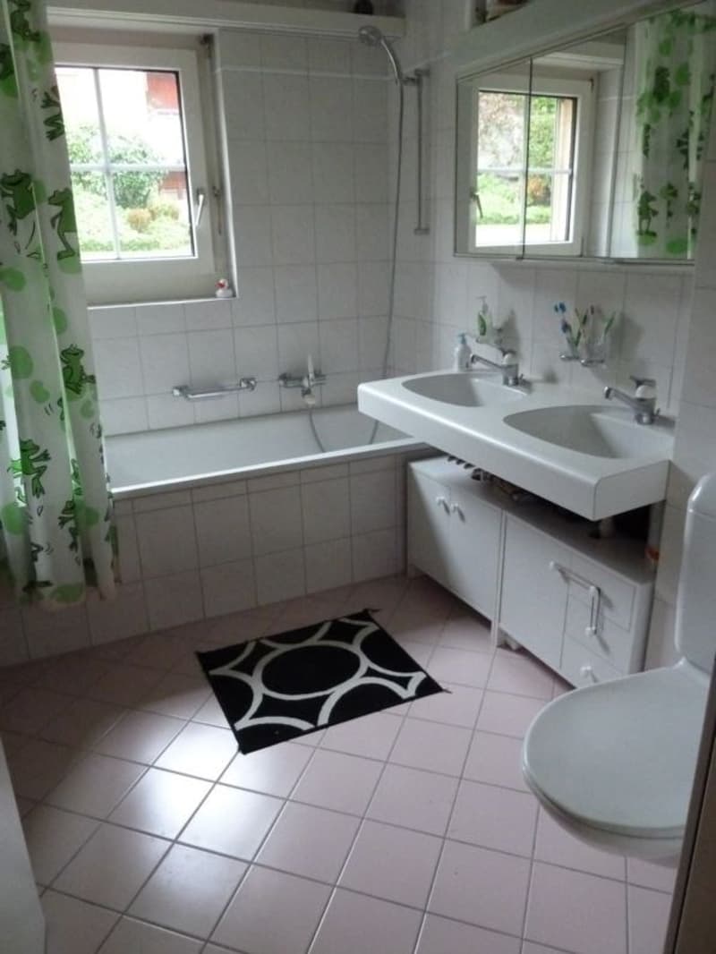 Helle 3.5-Zimmer-Wohnung mit Balkon im 4. OG in Jona (3)