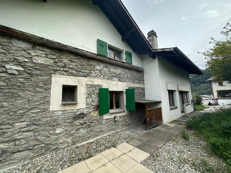 Spacieuse maison à rénover à Haute-Nendaz (4)