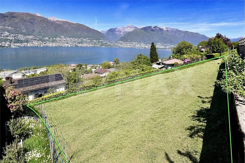 Terreno edificabile con vista lago (1)
