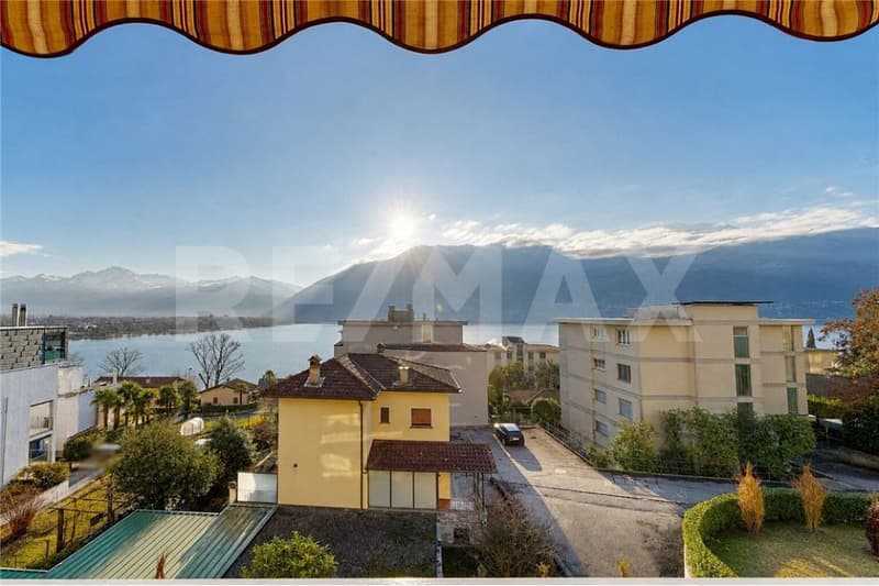 Moderno 4.5 locali vista lago (2)