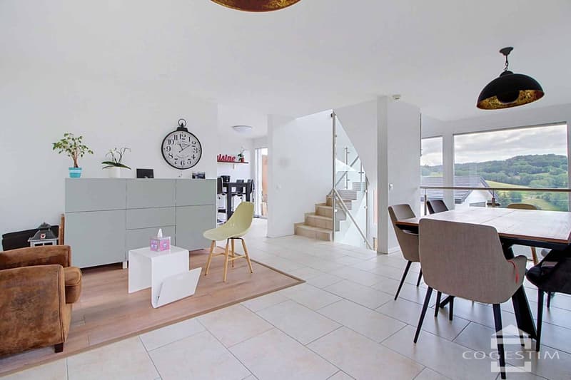 Villa mitoyenne avec jardin dans un environnement paisible et verdoyant (6)
