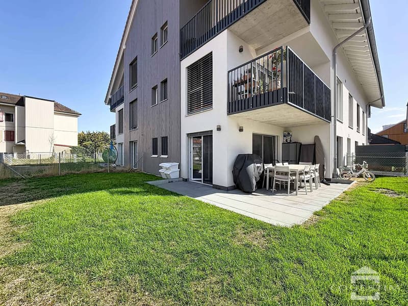 Appartement 2 pièces avec jardin privatif et terrasse (8)