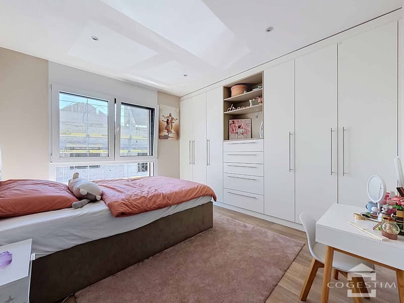 Villa contemporaine de 5.5 pièces avec piscine (10)