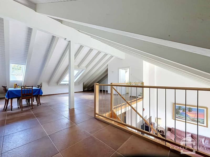 Spacieux 6.5 pièces en duplex avec vue dégagée (9)