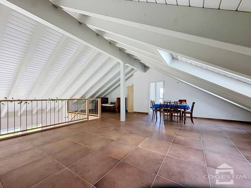 Spacieux 6.5 pièces en duplex avec vue dégagée (8)
