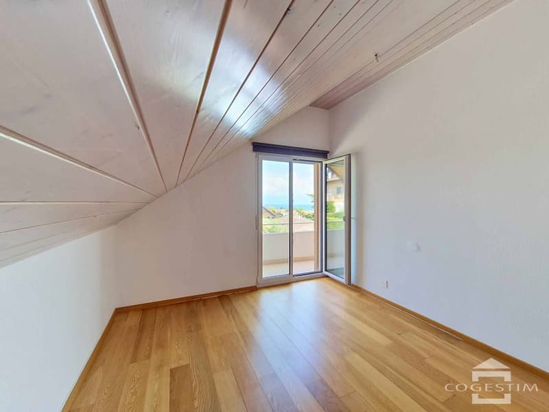 Disponible de suite Bel appartement de 4.5 pièces au cur de La Côte (12)