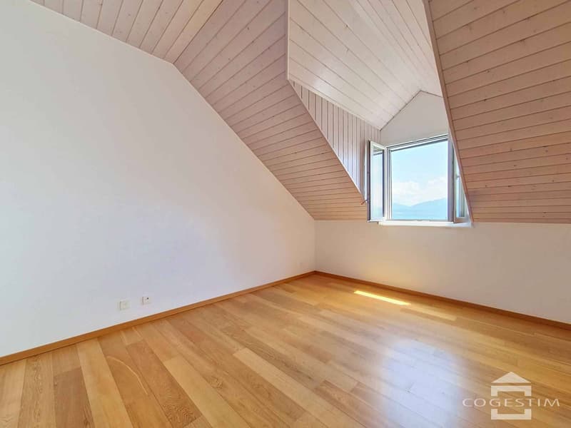 Disponible de suite Bel appartement de 4.5 pièces au cur de La Côte (11)