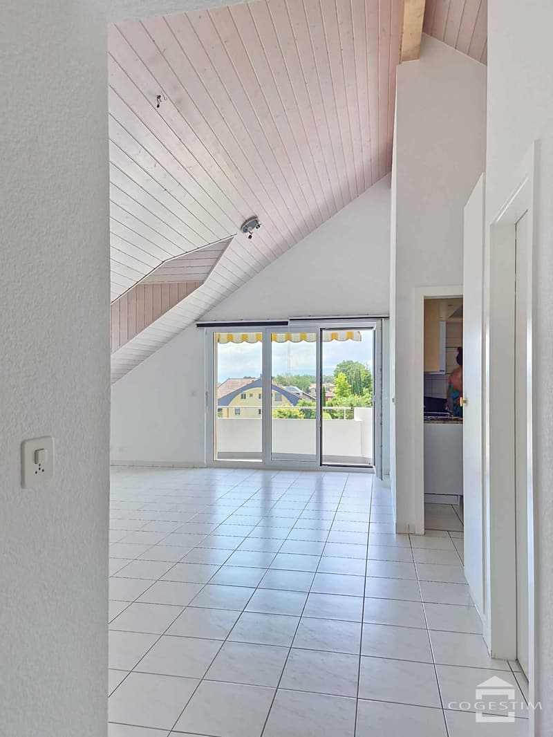 Disponible de suite Bel appartement de 4.5 pièces au cur de La Côte (7)