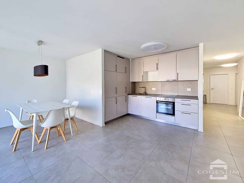 Appartement de 3,5 pièces à 50 mètres du Léman et à 5 minutes du centre-ville (4)