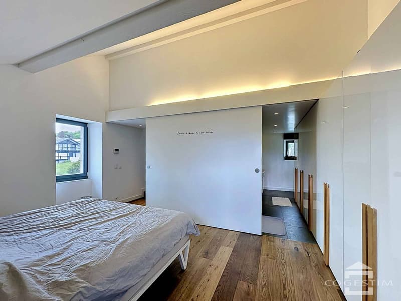 Maison de village mitoyenne de 6.5 pièces entièrement rénovée (9)