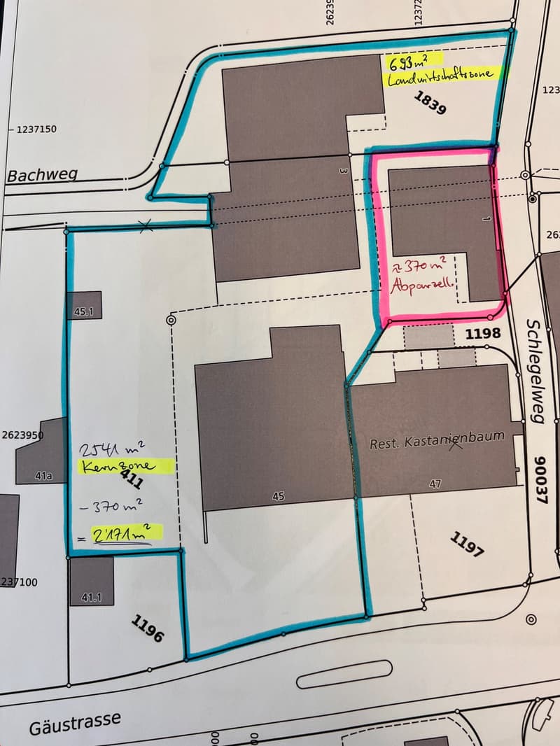 Floor plan showing area measurements and property numbers