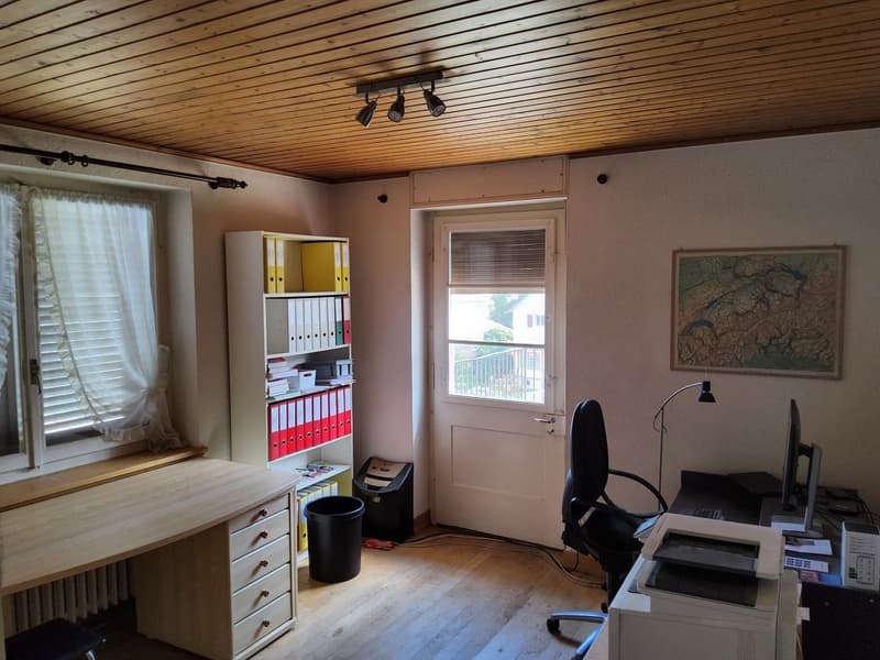 Maison 8,5 pièces avec restaurant et réserve de terrain constructible (12)