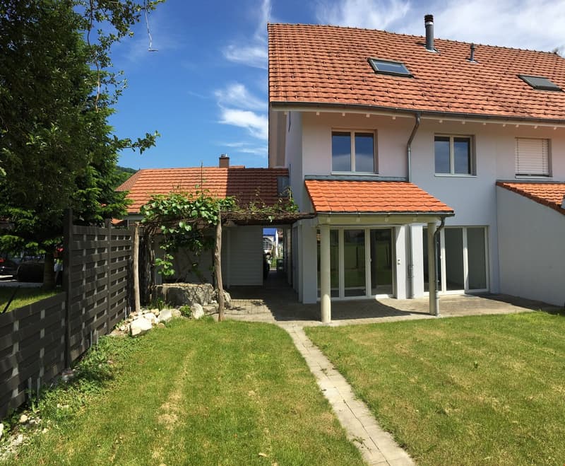 5.5-Zimmer DEFH mit grossem Garten und Autounterstand (1)