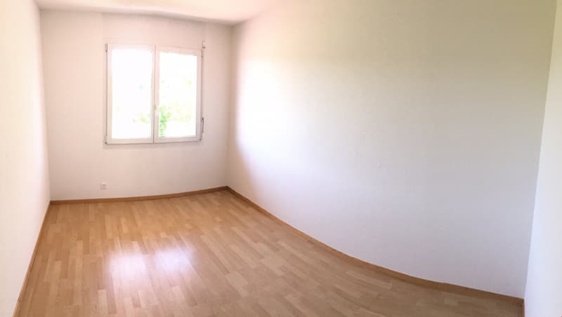 5.5-Zimmer DEFH mit grossem Garten und Autounterstand (9)