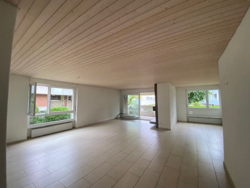 Schöne und gepflegte 3.5-Zimmer-Wohnung im Erdgeschoss plus EH in Nidau (1)