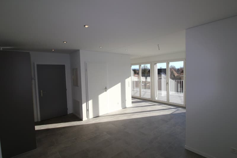 Erstbezug! Moderne 2.5-Zimmer-Attika-Wohnung – ab 01.10.2026 verfügbar (3)
