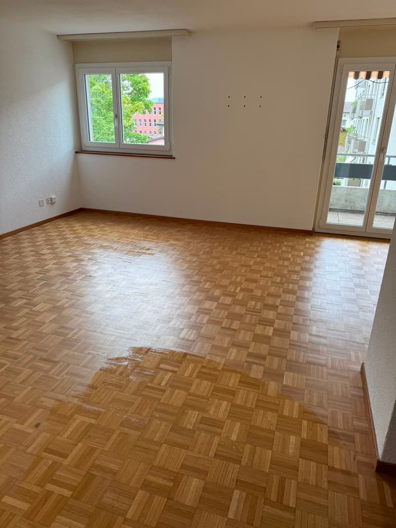 Helle 2.5-Zimmerwohnung mit grosszügigen Balkon (4)
