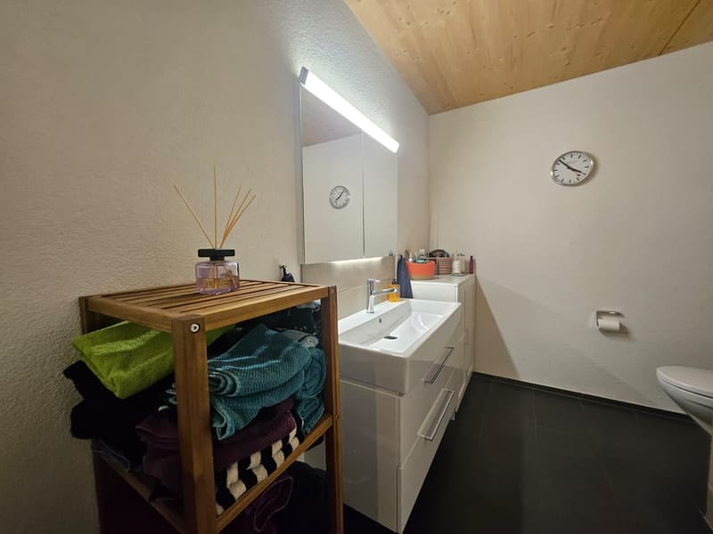 Charmante 4.5-Zimmer-Maisonette-Wohnung in Kirchberg (6)