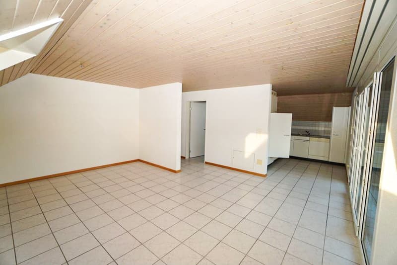 Charmante Dachwohnung im ruhigen Quartier (3)