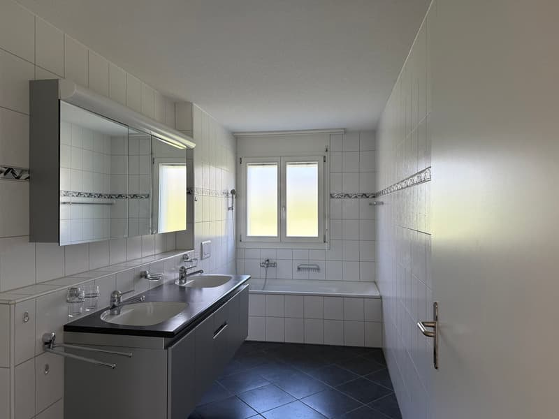 Helle und ruhig gelegene 4.5-Zimmerwohnung mit grossem Balkon (6)