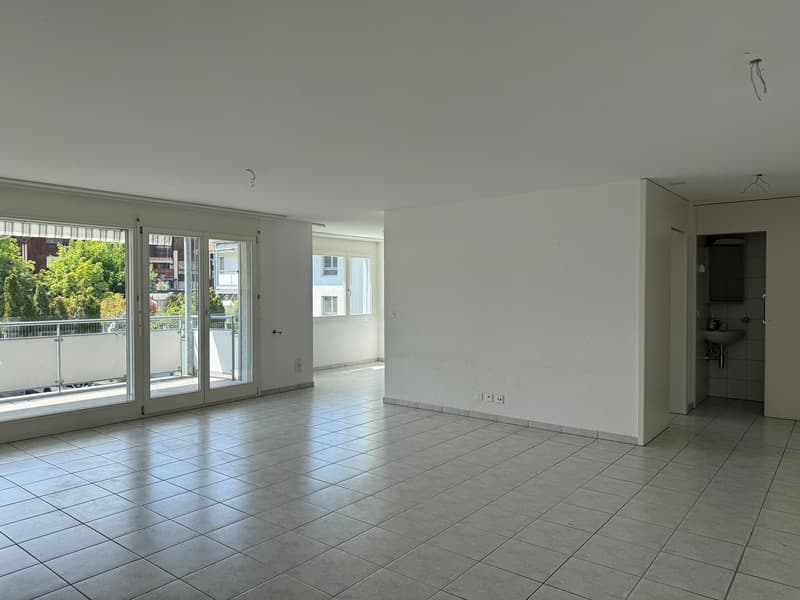 Helle und ruhig gelegene 4.5-Zimmerwohnung mit grossem Balkon (10)